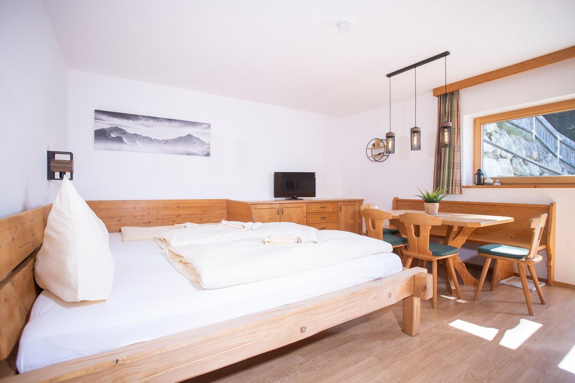 Alpenrelax Krepperhuette Hotel Volders Bagian luar foto