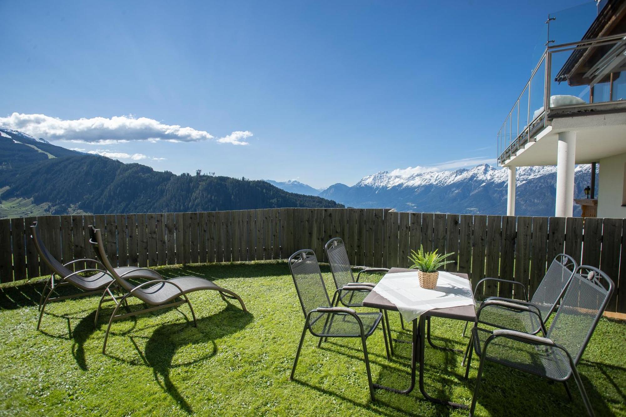Alpenrelax Krepperhuette Hotel Volders Bagian luar foto